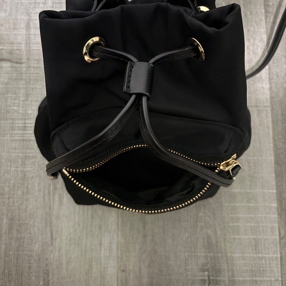 Black Ralph Lauren Drawstring Bucket Bag - Picture 3 of 8